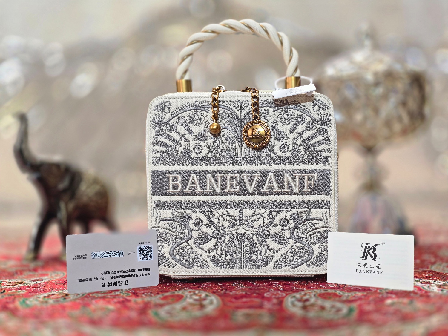 کیف زنانه برند Banevanf چرم گلدوزی مدل مکعبی